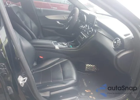 2018 Mercedes-Benz C 300 из США, поврежденный, VIN 55SWF4JB2JU248820